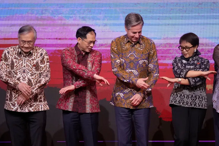 泰國外交部長董恩（左起）、 越南外長裴青山、美國國務卿布林肯、印尼外交部長勒特諾。美聯社