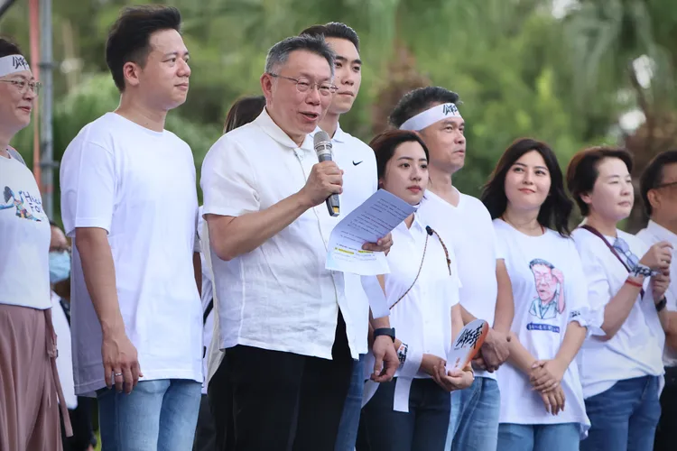 柯文哲台上宣講。林林攝