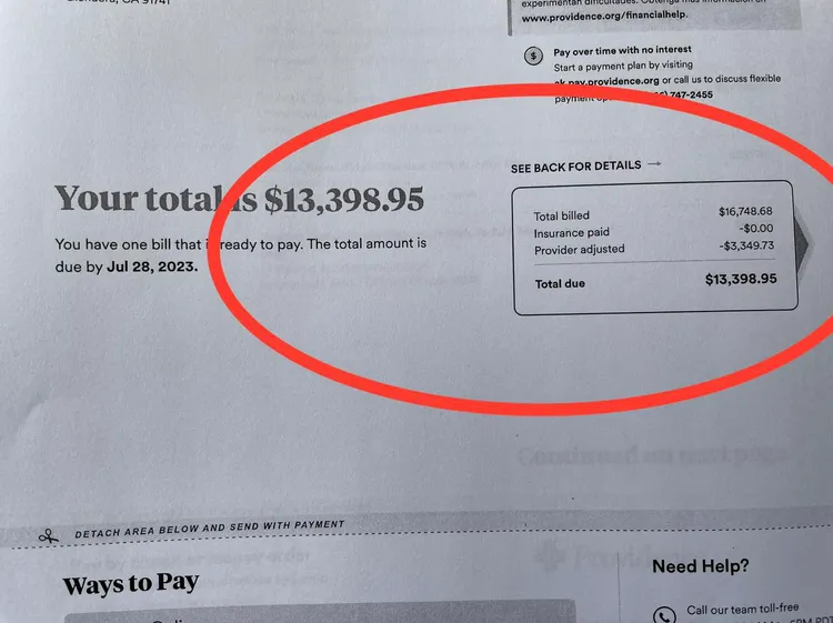 婦產科名醫鄭丞傑秀出在美國掛急診的帳單，原價約新台幣52萬元，折扣後約41.5萬元新台幣。翻攝臉書「鄭丞傑教授/醫師」