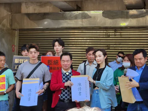 民眾黨澄清「柯文哲沒公開講過重啟服貿」 綠委吐槽反問這句