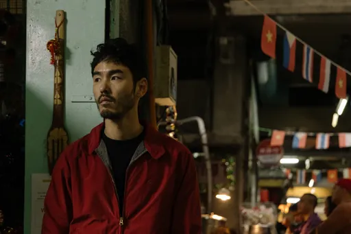 阮經天苦練泰語2個月 素顏演出超狼狽