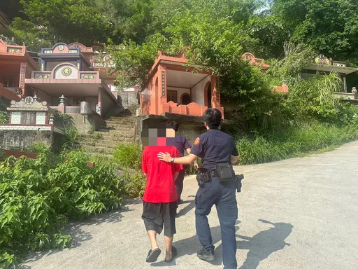 缺錢買毒!基隆男潛入「納骨塔」狂偷白鐵門變賣 這原因露餡遭警逮捕