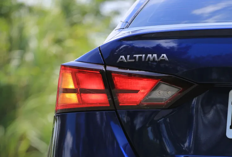 139.9萬元能擁抱239匹最大馬力，加上滿檔的主被動安全陣容、小改款後升級的科技配備，ALTIMA在同價位帶可選擇的車款中，堪稱是高投資報酬的最佳選項之一。林浩昇攝