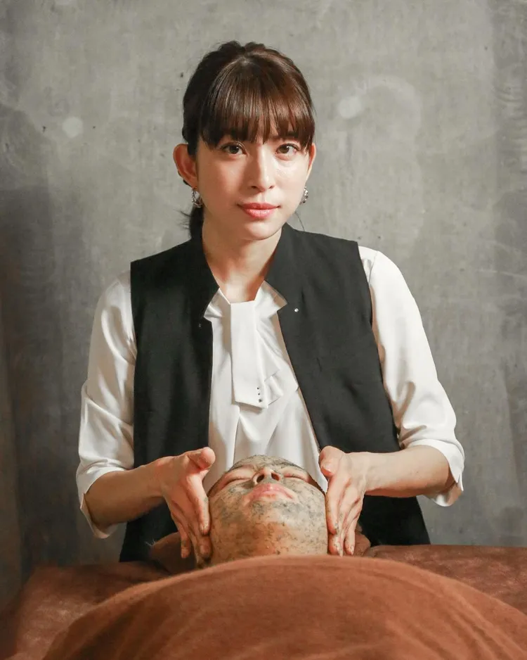 40歲的上原多香子回家鄉沖繩搞美容事業。翻攝上原多香子IG