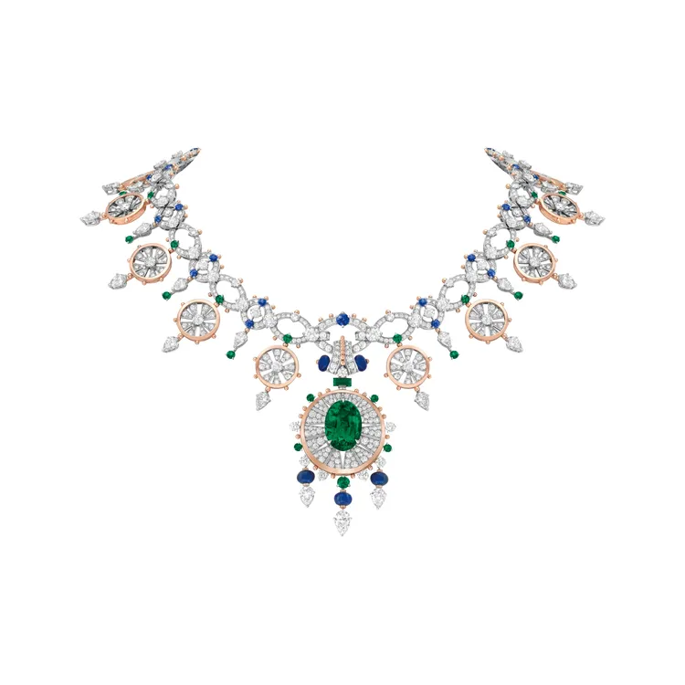 Piazza Divina項鍊。品牌提供