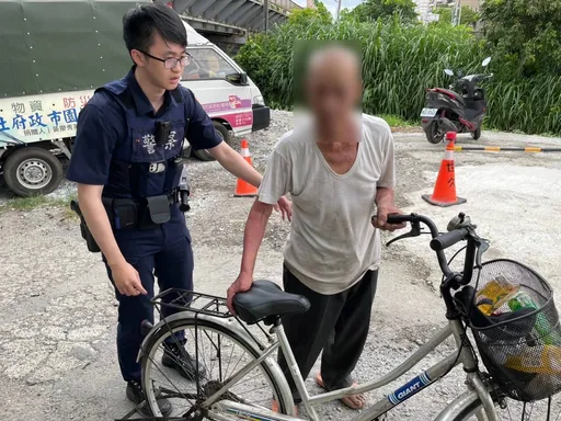 93歲老翁騎單車外出迷途 警民協助平安返家