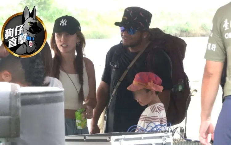 張震嶽和妻兒端午連假現身大佳河濱公園，觀賞「2023臺北國際龍舟錦標賽」。特勤中心攝