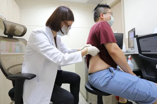 退休男开小黄太拚 腹部剧痛红疹!竟是10年前「皮蛇」旧疾复发
