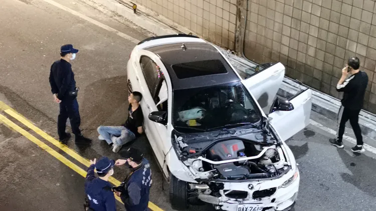 李男酒駕撞上王男。資料照片