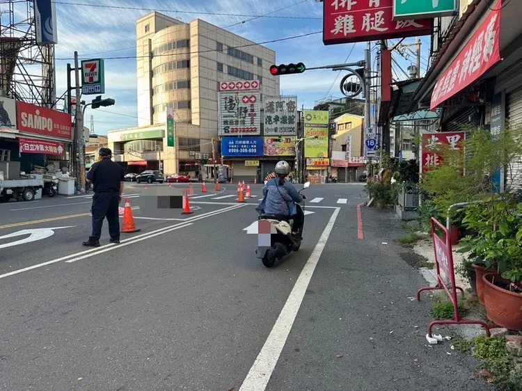 警方通報號誌業管單位於該處路口設立行人專用時相，避免類似憾事發生。讀者提供