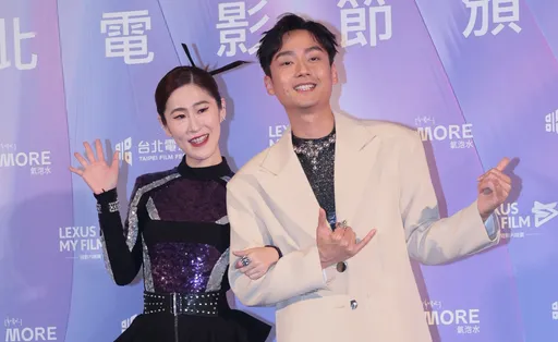 北影紅毯笑點!百白為台北電影獎吞香蕉過日 大鶴懷疑開黃腔