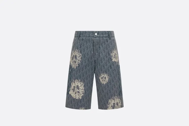 Dior Tears膠囊系列丹寧百慕達短褲，8萬6000元。翻攝DIOR官網