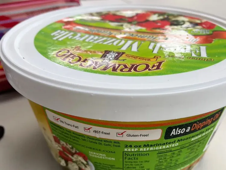 好市多販售的「油漬摩佐羅拉乾酪」，被驗出含有一致級致癌物「環氧乙烷」。食藥署提供