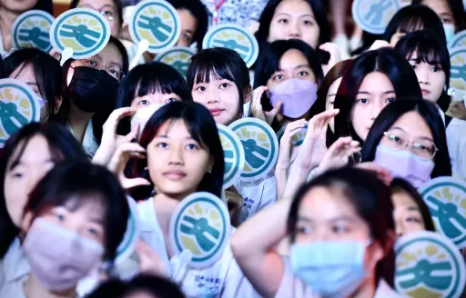 成年禮金加發50萬人! 陳建仁:擴大7個年齡層都能領