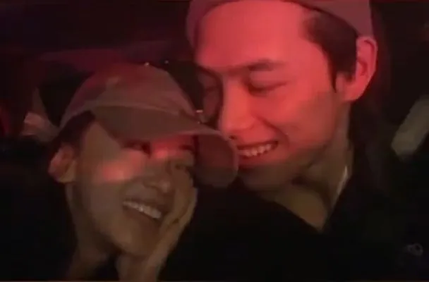 洪堯（右）曾PO出和吳謹言的親密照又秒刪。翻攝洪堯微博