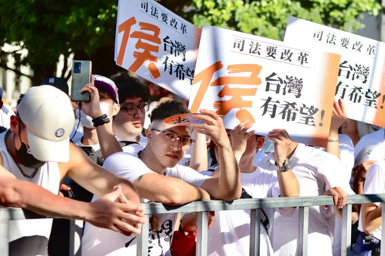 現場民眾各有不同的政黨傾向。林林攝