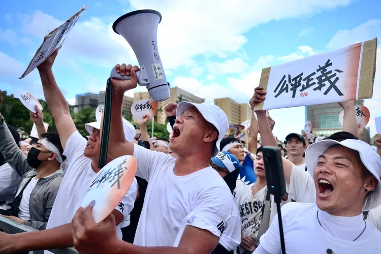 現場民眾吶喊公平正義。林林攝