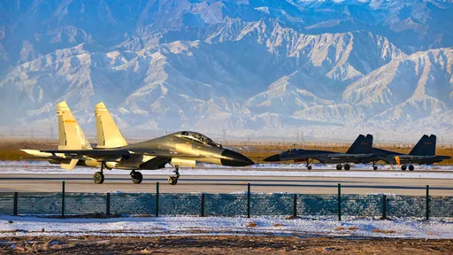 中俄聯合軍演將展開　解放軍首次自俄國機場起飛