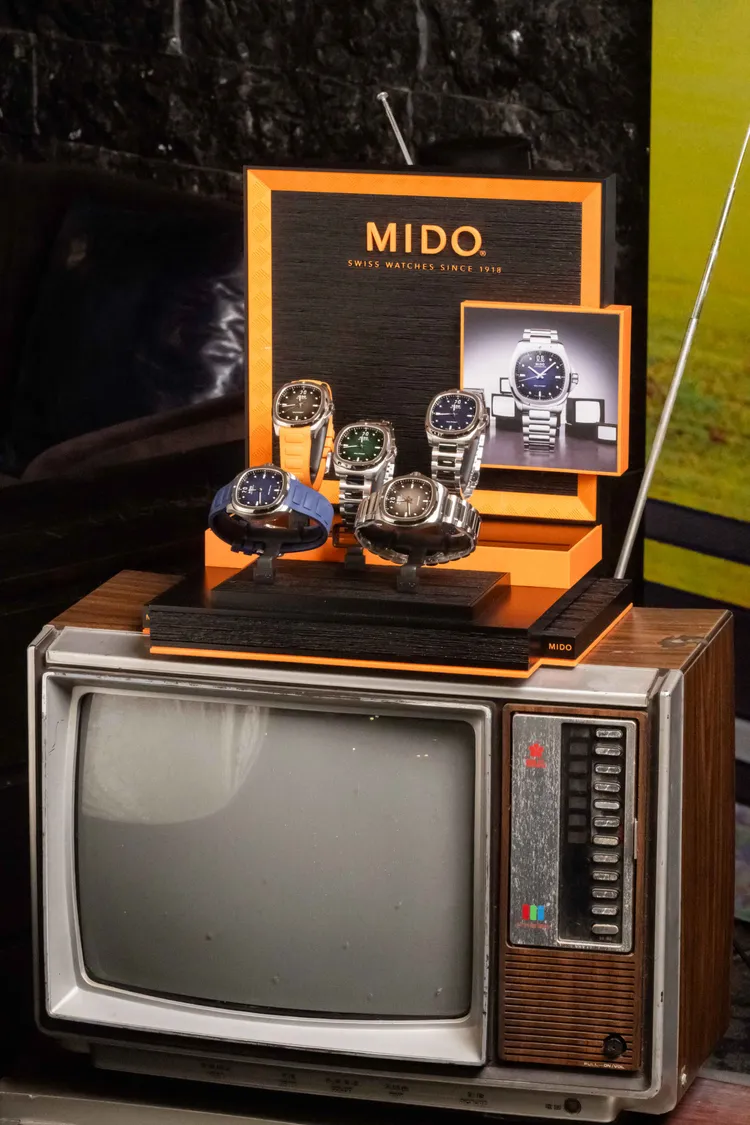 此次推出的5款Multifort TV Big Date腕錶中，蔡凡熙第一眼就看上了配置亮橘色橡膠錶帶的款式。品牌提供