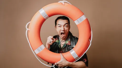 「全聯先生」邱彥翔酒醉 持棍棒當街砸車