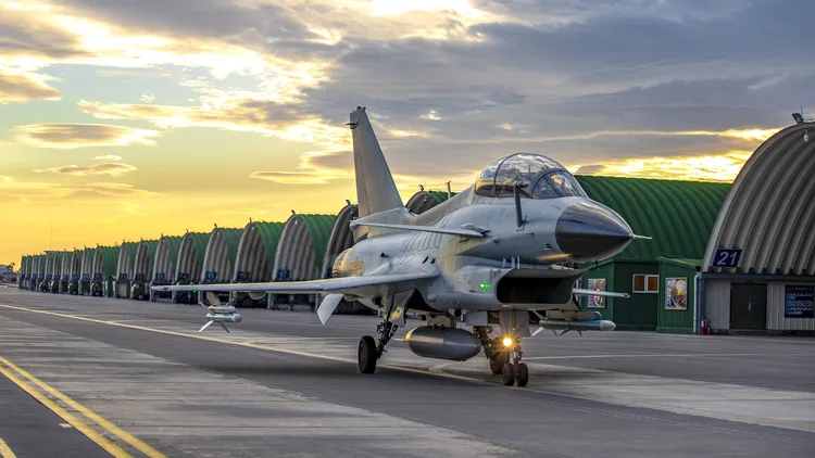 北約公報反對中國以民用計畫為幌子，實為軍事用途擴充鈽的生產。圖為中國殲擊戰機。翻攝解放軍軍網