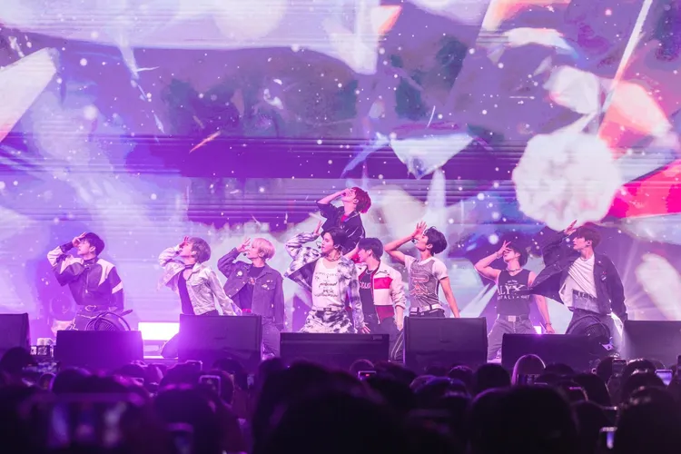 CRAVITY勁歌熱舞。D-SHOW提供