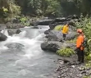 溪水暴漲搜救困難。桃園市消防局提供