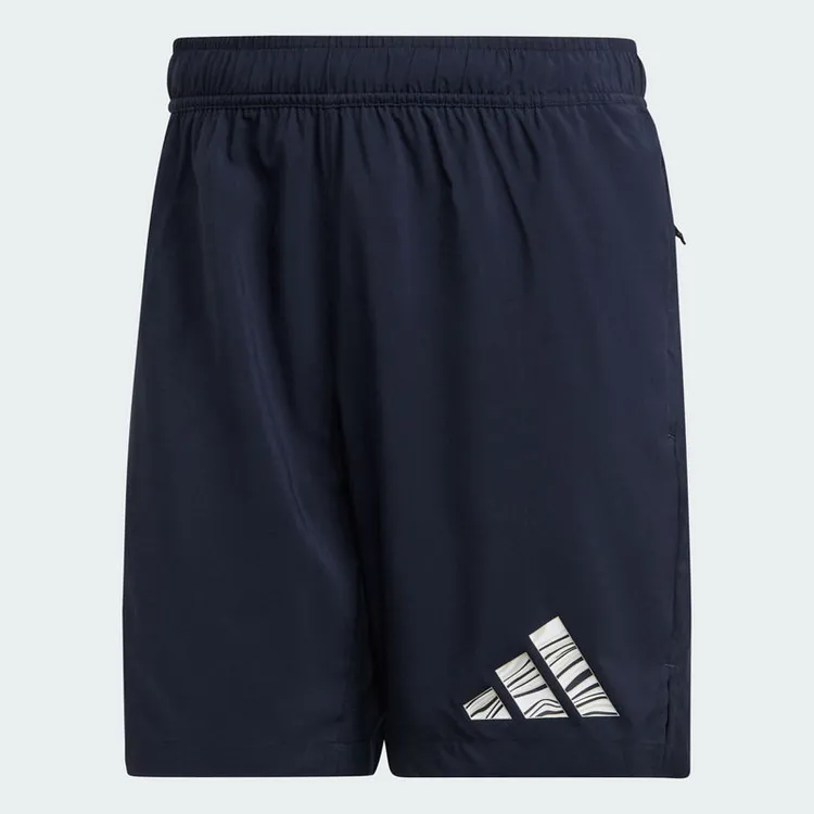 HIIT訓練系列Logo運動短褲，1290元。品牌提供