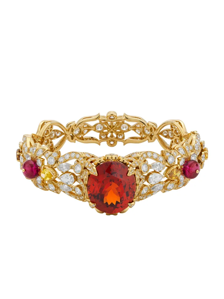 代表秋季之18K黃金手鍊，鑲嵌橙色石榴石、紅碧璽、彩鑽和白鑽，約915萬元。品牌提供