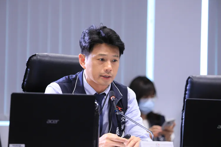 交通局長葉昭甫表示，交通月票自7月1日正式上路，目前賣出逾2.2萬張月票。市府提供