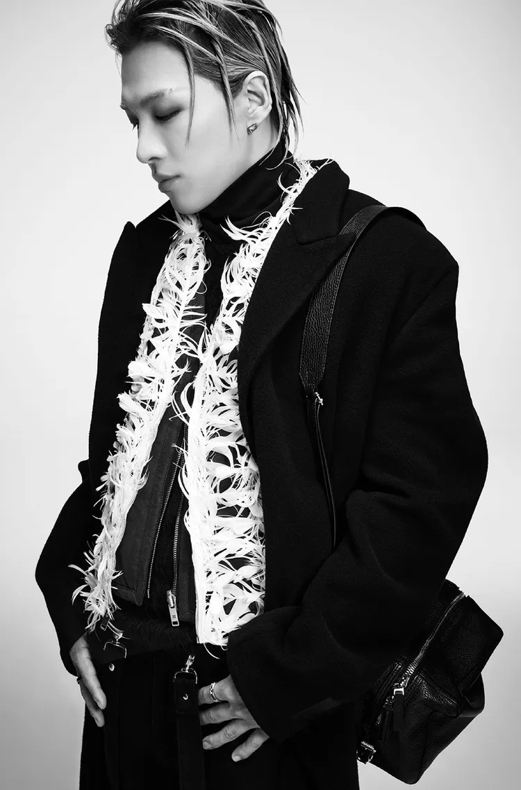 系列形象照由品牌創意總監Matthew Williams掌鏡拍攝。品牌提供