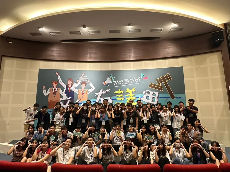 彰化縣議會舉辦為期3天2夜的青年議事體驗營，共有來自彰化縣25所各高中職的50名學生參加。（圖／彰化縣議會提供）