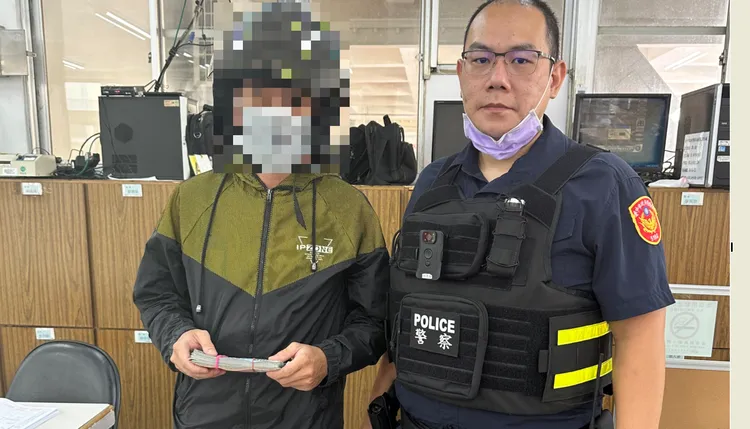 12萬元失而復得，王姓外送員感謝警方協助。民眾提供