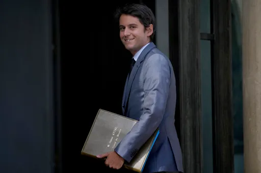 法國「政治神童」任教長 意外揭菁英私校面紗