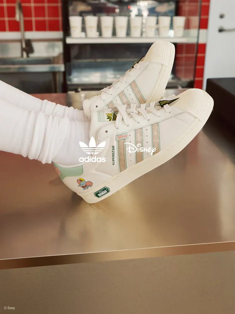 adidas Originals x 小飛象Superstar鞋，3890元。品牌提供