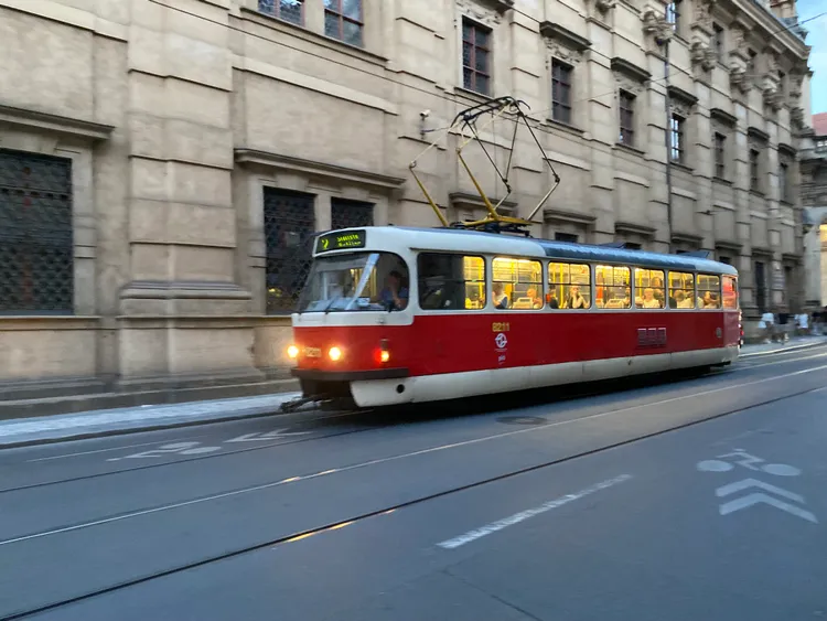 布拉格路面電車。陳怡文攝