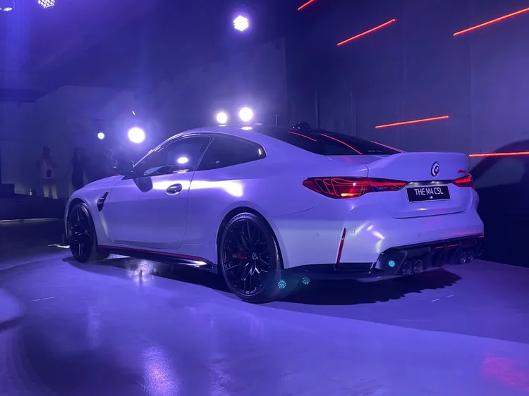 BMW M4 CSL在紐柏林北環賽道創下7分15.677秒的單圈佳績，榮登BMW量產車型中最速車款。林浩昇攝