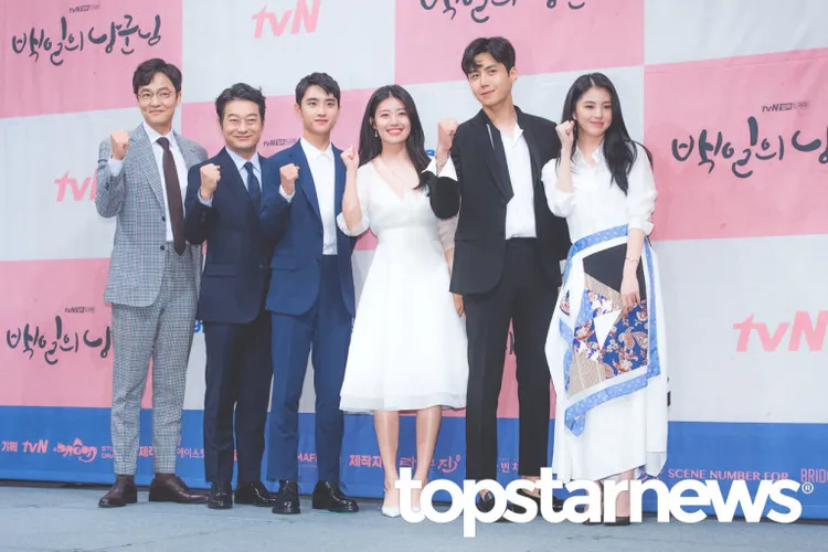 韓素希（右起）、金宣虎2018年合作過《百日的郎君》，當時劇中各有愛慕的對象。翻攝topstarnews