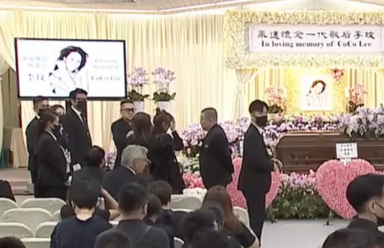 李思林直播到一半突然放聲大哭。翻攝自李思林YT頻道