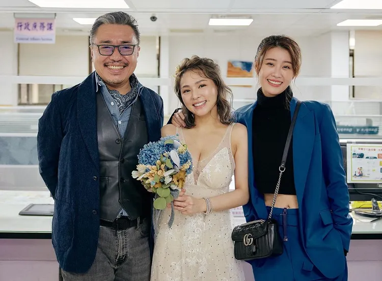 超大咖公證人(右)是遊戲橘子集團的創辦人暨現任董事長劉柏園。翻攝自林真亦臉書