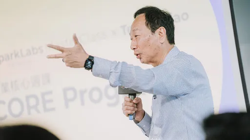 小笠原欣幸:郭台銘參選就等於賴清德輕鬆當選
