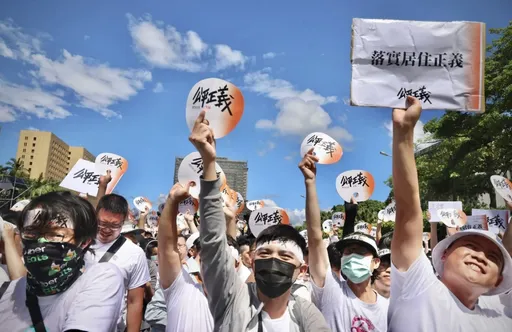 716遊行凱道人潮滿到景福門　8千到8萬都有人喊！警方這樣看