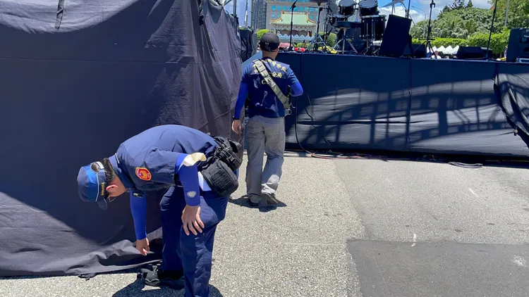 凱道活動現場有網友揚言放炸彈，警方嚴加戒備。警方提供