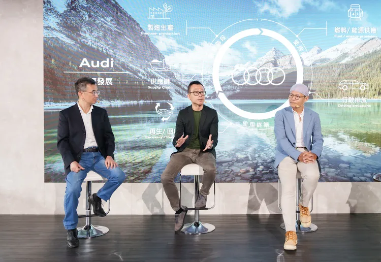 台灣奧迪銷售處長孫敏郎(中)提到，自2020年引進純電車系以來便持續與充電商夥伴Noodoe合作，從智慧家用充電一站式服務、串連環島充電網，打造便捷Audi 純電生活圈。原廠照片