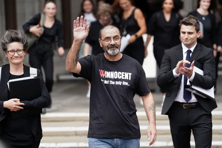 馬金森得知申請冤獄的賠價金，將會扣除這些年的監獄食宿費用，相當憤怒。美聯社