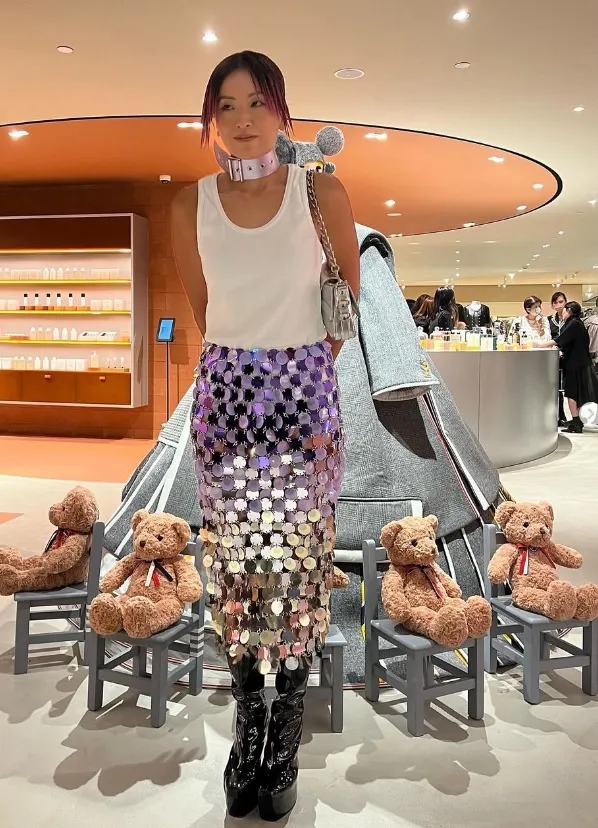 徐濠縈穿搭很有個人特色。翻攝徐濠縈IG