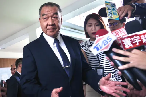 國軍抗彈板遭擊穿! 邱國正急喊「不會草菅人命」:我也有子弟兵跟親人
