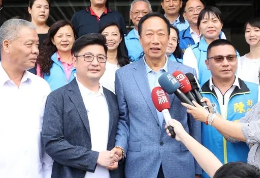 谢典林挺郭台铭退党 恐掀骨牌效应?全台蓝营议长表态了
