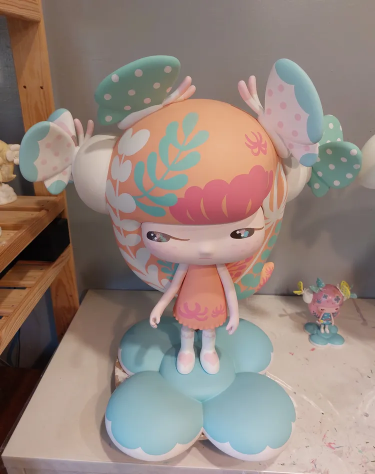 「蝴蝶少女」想要表現青少女的嬌嗔心態。凃建豐攝