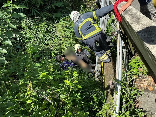 苗栗老農巡視水源跌落山坡 倒臥台3線邊坡竹林!送醫不治